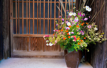 Fototapeta premium 玄関の花飾り