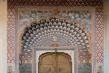 Fototapeta na wymiar The Lotus Gate with summer flower and petal patterns, dedicated to Lord Shiva-Parvati at City Palace in Jaipur, India