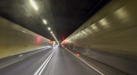 Der Arlberg-Stra&szlig;entunnel in Richtung Innsbruck (Tirol, &Ouml;sterreich)