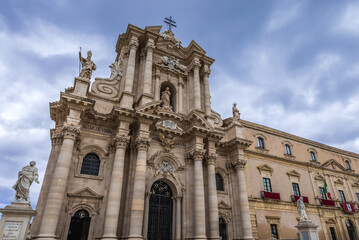Fototapeta na wymiar Cathedral and Archbishop Palace on Cathedral Square on Ortygia island, Syracuse city, Sicily, Italy