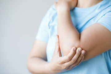 Wrist pain is one of the symptoms that can indicate many diseases, including gout, rheumatoid...