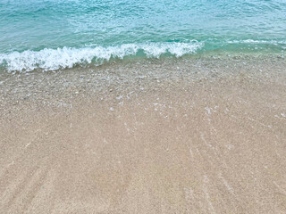 沖縄の綺麗な波