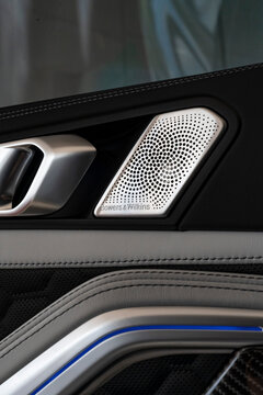 BMW X6 Bowers & Wilkins premium sound system, speaker close up view - High Resolution Image