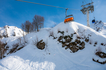 chair lift for skiing - 775995330