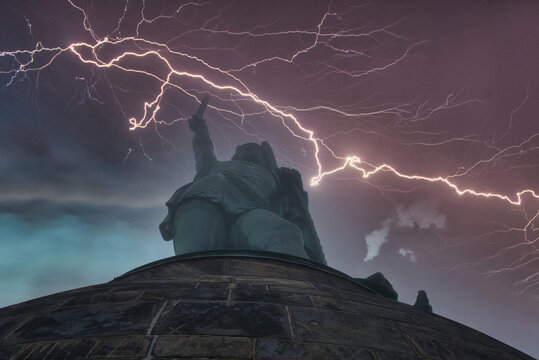 Das Hermannsdenkmal im Teutoburger Wald Deutschland 