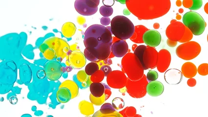  Freeze Motion Shot of Moving Color Oil Bubbles on White Background © Lukas Gojda