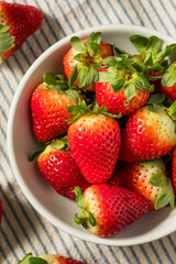 Organic Raw Red Strawberries