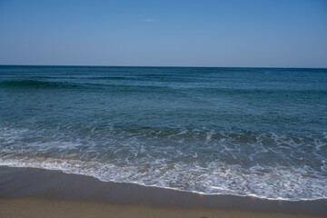 Fototapeta na wymiar waves on the beach, Korea's East Sea