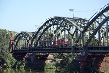 Obraz premium Mainbruecke Kostheim-Gustavsburg