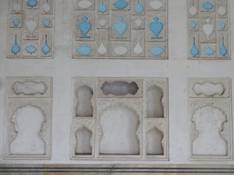AMBER FORT, SUKH NIWAS (HALL OF PLEASURE), WALL CARVINGS AND JALI
JAIPUR, RAJASTHAN, INDIA