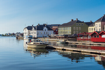Fototapeta na wymiar Blick auf die Stadt Arendal in Norwegen