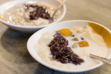 Tofu pudding with red bean, famous dessert in Taiwan - 776117331