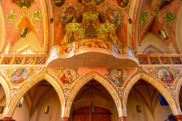 Innenansicht Haller Pfarrkirche St. Nikolaus, Hall in Tirol (Österreich)