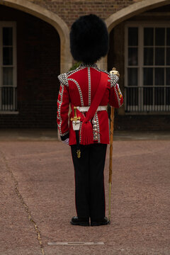leader of queen's guard