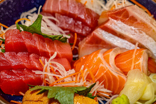 Hawaiian Chirashi Bowl: Fresh Local & Japanese Fish Feast