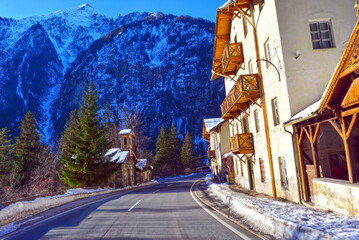 Die Reschenstraße B 180 von Nauders in Richtung Pfunds - Tirol (Österreich)