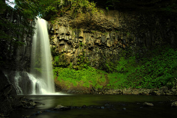 Fototapeta na wymiar waterfall in the park, Entraigues France.