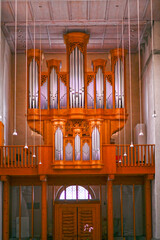 Die Orgel der ehemaligen Klosterkirche St. Georg in Stein am Rhein, Kanton Schaffhausen (Schweiz) - obrazy, fototapety, plakaty