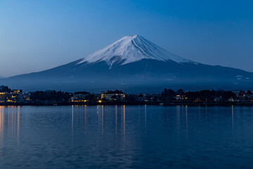 夜明けの河口湖