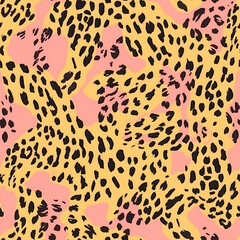 Seamless animal print pattern, leopard pattern.