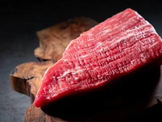 fresh raw meat chunks	