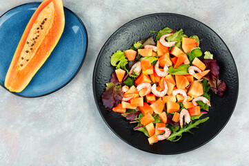 Papaya salad with shrimps.
