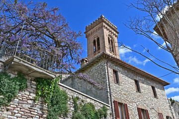 Corciano, la chiesa dell'Assunta e campanile nel vecchio borgo - Perugia, Umbria - obrazy, fototapety, plakaty