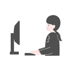 PCの前で微笑む女性会社員