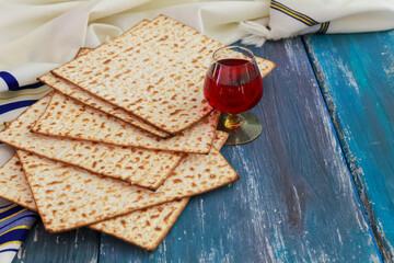 Passover celebration jewish pesach attributes, kosher wine, matzah flatbread bread
