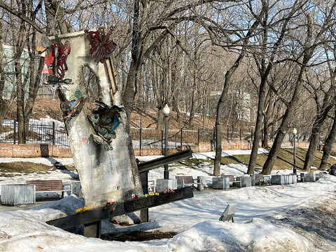 Moscow, Russia, March, 21, 2024. Monument to Freedom, made from a fragment of the Berlin Wall, in a park in Moscow in the spring