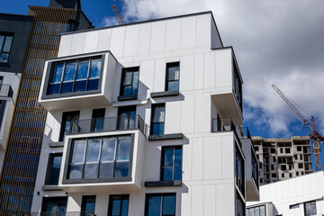 Constructing Urban Luxury: Stylish Apartments Ascendant