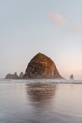 Discovering Haystack Rock: A Natural Wonder of the Pacific Northwest