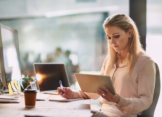 Fototapeta premium Office, thinking and woman with notes, tablet and ideas for online report, small business plan and market research. Reading, writing and businesswoman at desk with digital app, growth and development