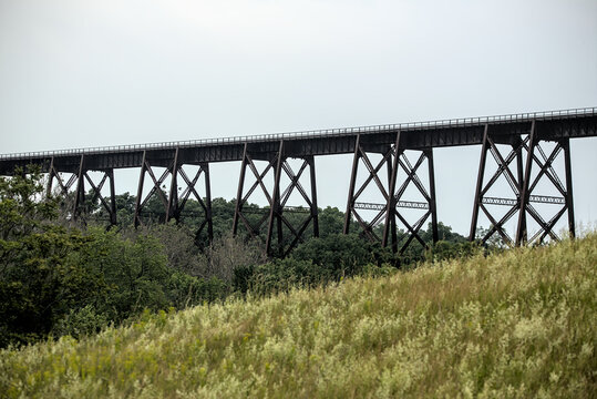 moodna viaduct in cornwall new york (steel metal elevated train tracks over valley creek) railroad metro bridge trestle north Schunemunk Mountain hudson valley crossing beams high up