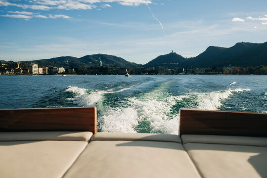 sailing in the como lake