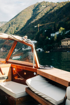 boat in lake como