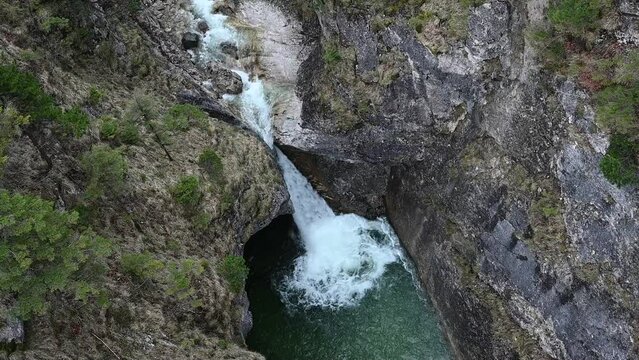 Poellatchlucht