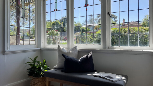 Bay box leadlight window in a character home