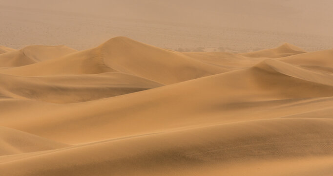 Windswept Sand Dunes. Death Valley. California (vt)