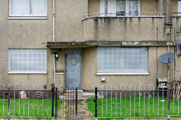 Council flats in poor housing estate left abandoned in Glasgow