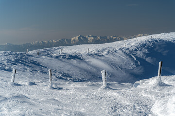 地蔵山の山頂からみえる朝日連峰