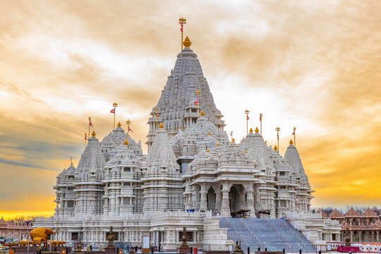 Scenic view of Akshardham Mahamandir temple at BAPS Swaminarayan Akshardham