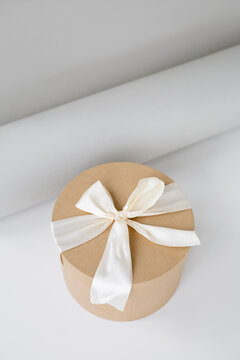  Simple Elegance Gift Box Presentation