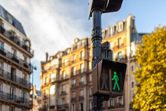 Green pedestrian traffic light.