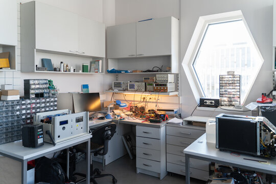 Workspace At Nanostructured Materials And Sensors Lab