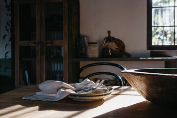 Later afternoon dining table light