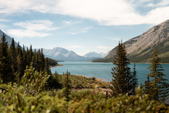 beautiful lake in canadas wilderness