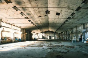 Alte Fabrikhalle - Verlassener Ort - Beatiful Decay - Verlassener Ort - Urbex / Urbexing - Lost...