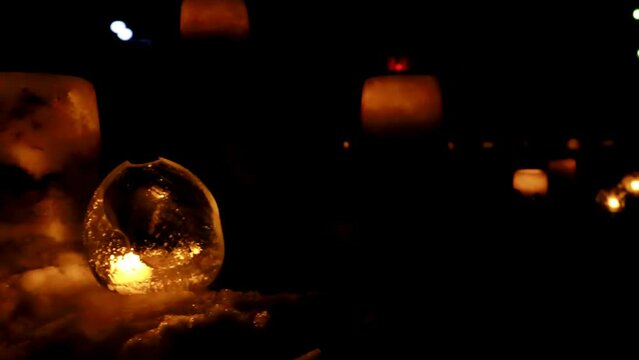冬の夜を彩る雪み街道いなぶの氷雪灯篭 pan