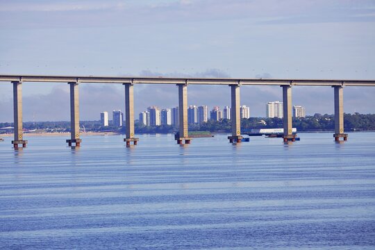 Brücke Ponte Rio Negro bei Manaus